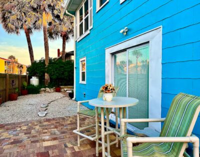 Beach Bungalow step out 1 minute to beachB