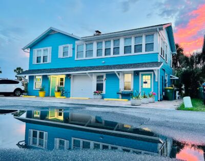 Beach Home step out 1 min to beach/pets friendlyA